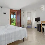 게스트하우스 Villaggio Marineledda 3*