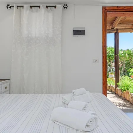Villaggio Marineledda Гостевой дом 3*
